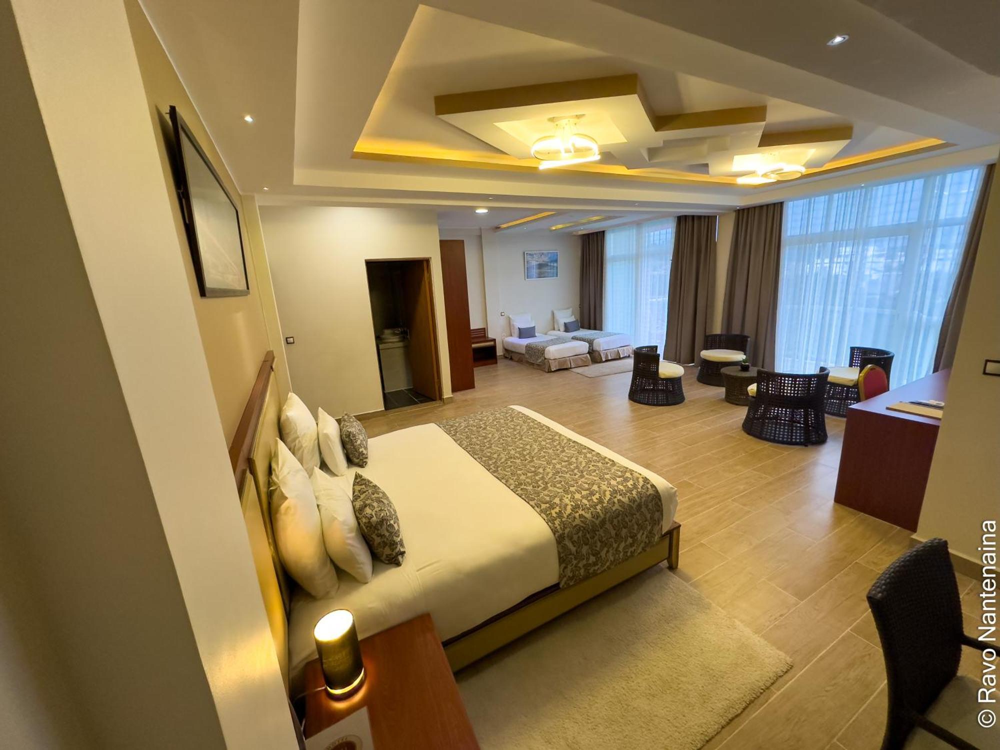 Hotel Menabe'L 安齐拉贝 外观 照片